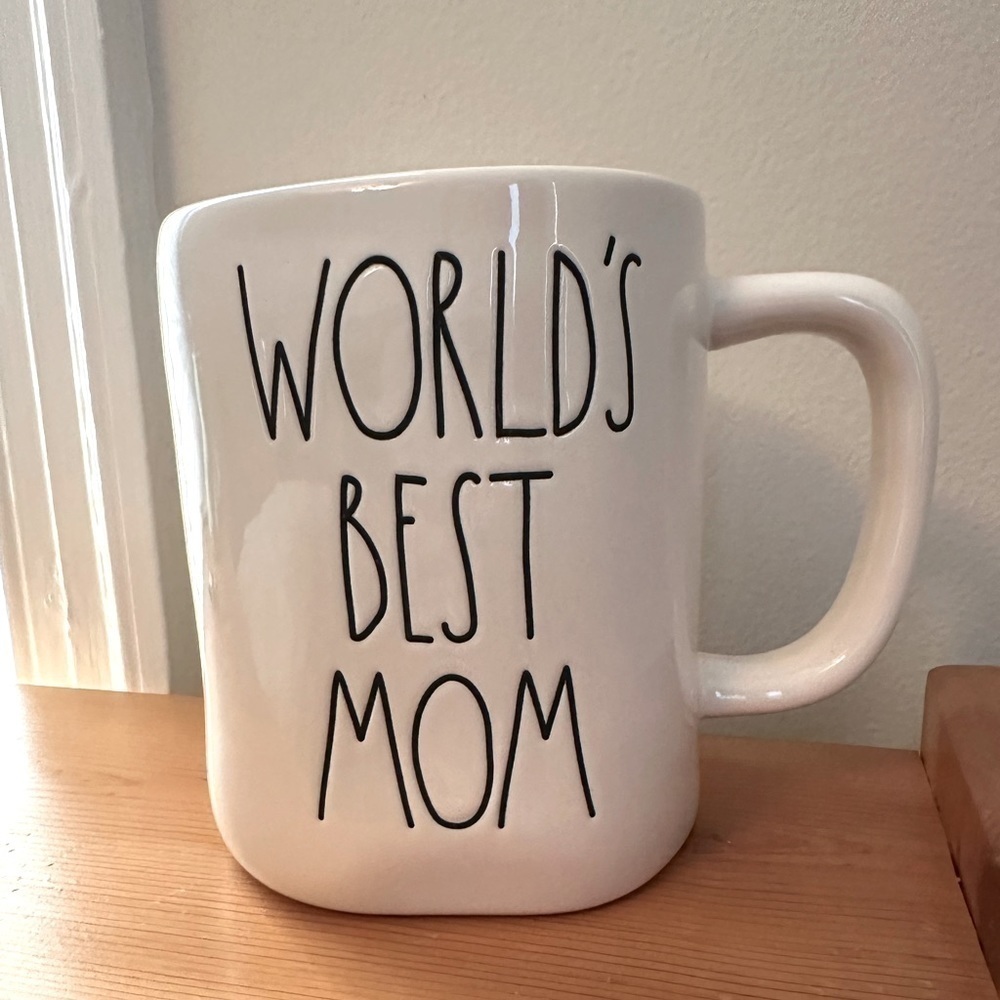 Rae Dunn “World’s Best Mom” Mug